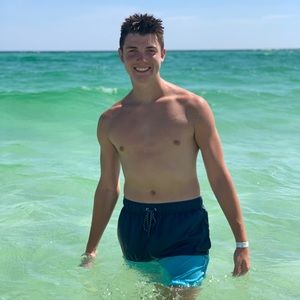 Meet your Posher, Grant